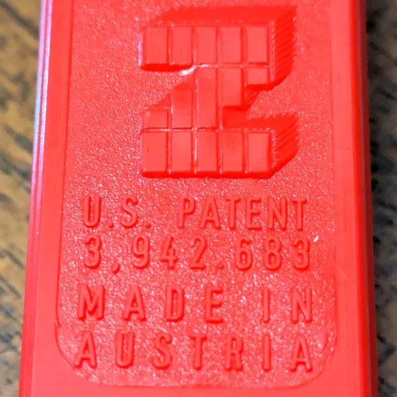 Vintage Toucan/Parrot Bird.No Feet.Red Stem, Yellow Beak & Blue Head.Mint.